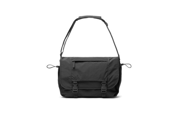 KENTO URBAN 15,6" Messenger aus RCS recyceltem Nylon, schwarz