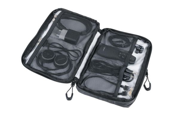 TROIKA Kabeltasche TROIKA BLACK TECH POUCH 2