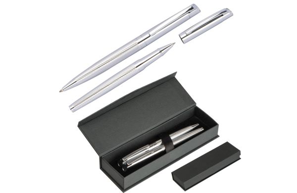 Schreibgeraeteset-aus-Metall-silbergrau