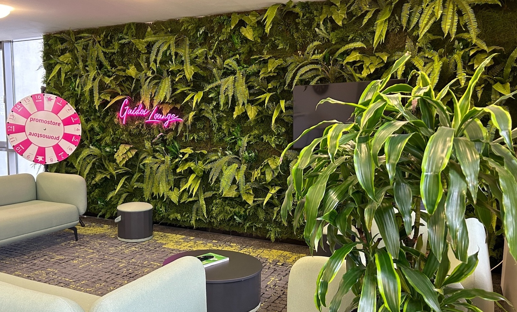 Ökologische und stylische Innenraumbegrünung promostore Ökologische und stylische Innenraumbegrünung promostore